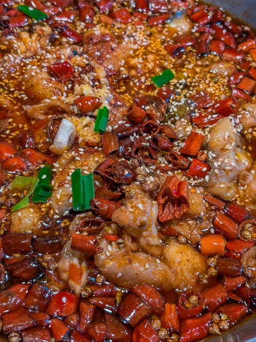 传统川湘菜,辣味中的油烟艺术，一场味蕾与健康的交响(传统川湘菜油烟量大) 传统川湘菜,辣味中的油烟艺术，一场味蕾与健康的交响(传统川湘菜油烟量大) 饮食拾萃