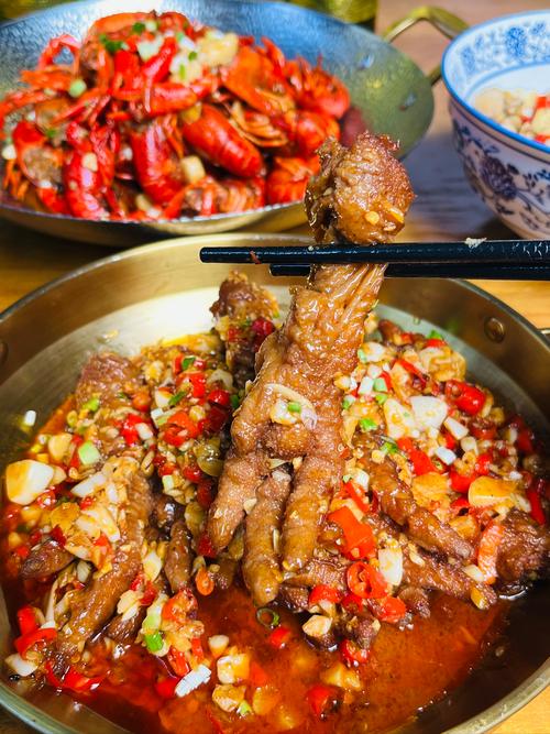 成都湘菜新风尚,品牌定位图解码美食文化交融之美(成都湘菜餐厅品牌定位图) 成都湘菜新风尚,品牌定位图解码美食文化交融之美(成都湘菜餐厅品牌定位图) 饮食拾萃