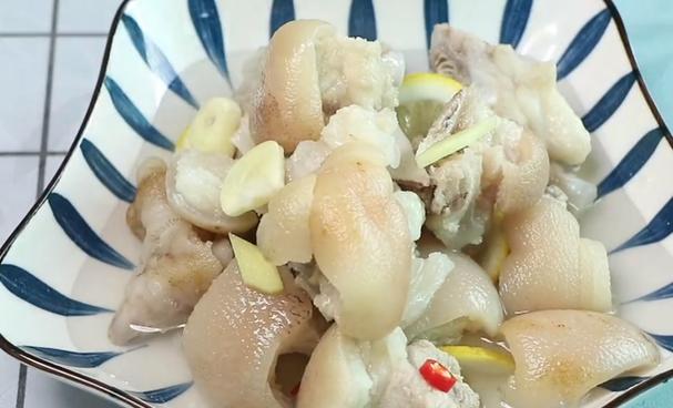 探寻湘味佳肴_泡椒猪脚的制作艺术(泡椒猪脚做法湘菜视频) 探寻湘味佳肴_泡椒猪脚的制作艺术(泡椒猪脚做法湘菜视频) 饮食拾萃