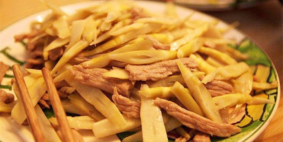 探寻湘菜经典_笋干炒肉丝，舌尖上的故乡情怀(笋干炒肉丝湘菜名字) 探寻湘菜经典_笋干炒肉丝，舌尖上的故乡情怀(笋干炒肉丝湘菜名字) 饮食拾萃