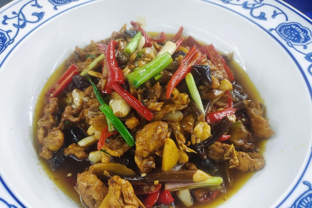 湘菜大铁锅炒菜直播,一场视觉与味觉的双重盛宴(湘菜大铁锅炒菜直播话语) 湘菜大铁锅炒菜直播,一场视觉与味觉的双重盛宴(湘菜大铁锅炒菜直播话语) 饮食拾萃