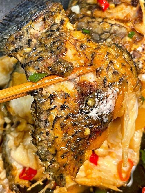 湘菜家常焖鱼,一道家常菜中的美味与传承(湘菜家常焖鱼做法视频) 湘菜家常焖鱼,一道家常菜中的美味与传承(湘菜家常焖鱼做法视频) 饮食拾萃