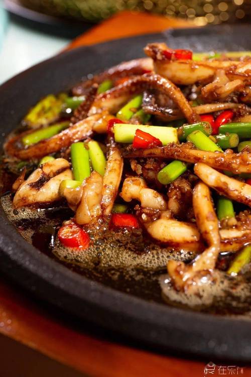 湘菜平底锅鱿鱼须,传统与创新融合的美味佳肴(湘菜平底锅鱿鱼须) 湘菜平底锅鱿鱼须,传统与创新融合的美味佳肴(湘菜平底锅鱿鱼须) 饮食拾萃