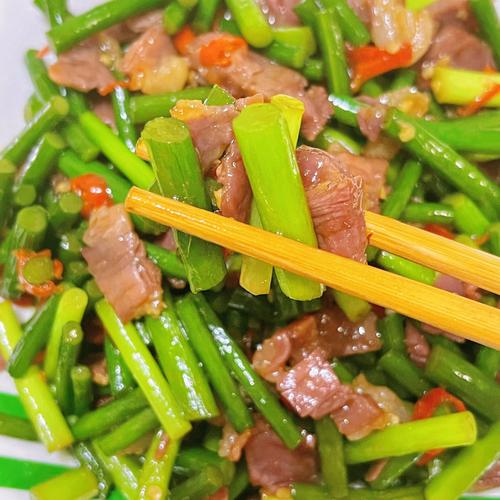 湘菜火腿肠炒瘦肉,传统与创新的美妙融合(湘菜火腿肠炒瘦肉) 湘菜火腿肠炒瘦肉,传统与创新的美妙融合(湘菜火腿肠炒瘦肉) 饮食拾萃