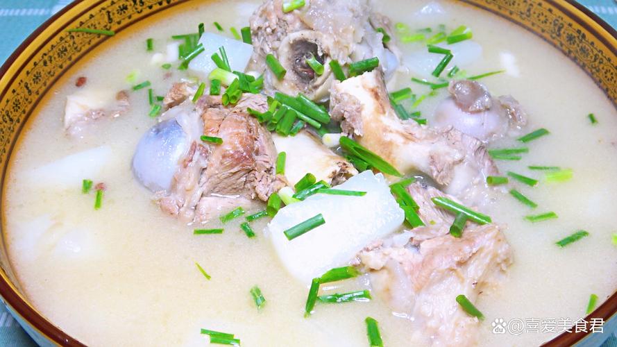 湘菜炖大骨,一锅香浓，暖胃又暖心(湘菜炖大骨做法视频) 湘菜炖大骨,一锅香浓，暖胃又暖心(湘菜炖大骨做法视频) 饮食拾萃