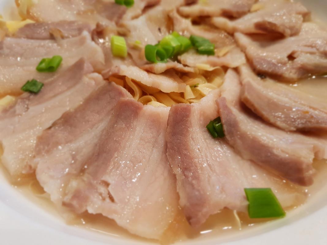 湘菜焦香白切肉,传统与创新交融的美食佳肴(湘菜焦香白切肉图片) 湘菜焦香白切肉,传统与创新交融的美食佳肴(湘菜焦香白切肉图片) 饮食拾萃