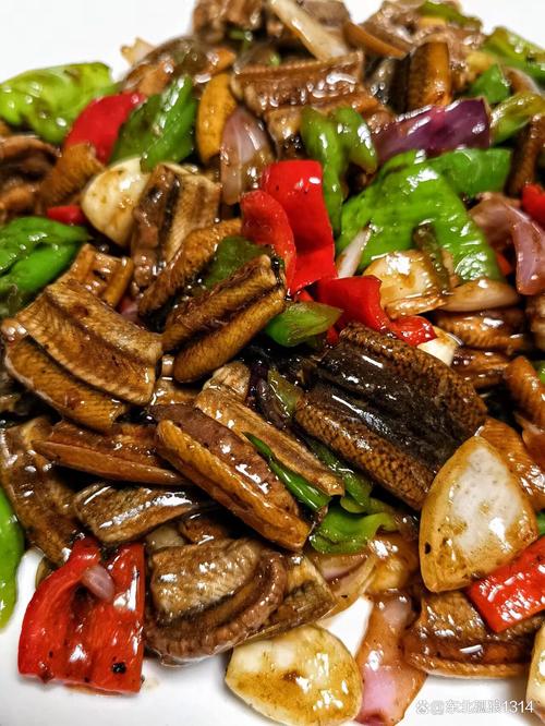 湘菜珍馐_黄鳝的传奇之旅(十大著名湘菜 黄鳝) 湘菜珍馐_黄鳝的传奇之旅(十大著名湘菜 黄鳝) 饮食拾萃