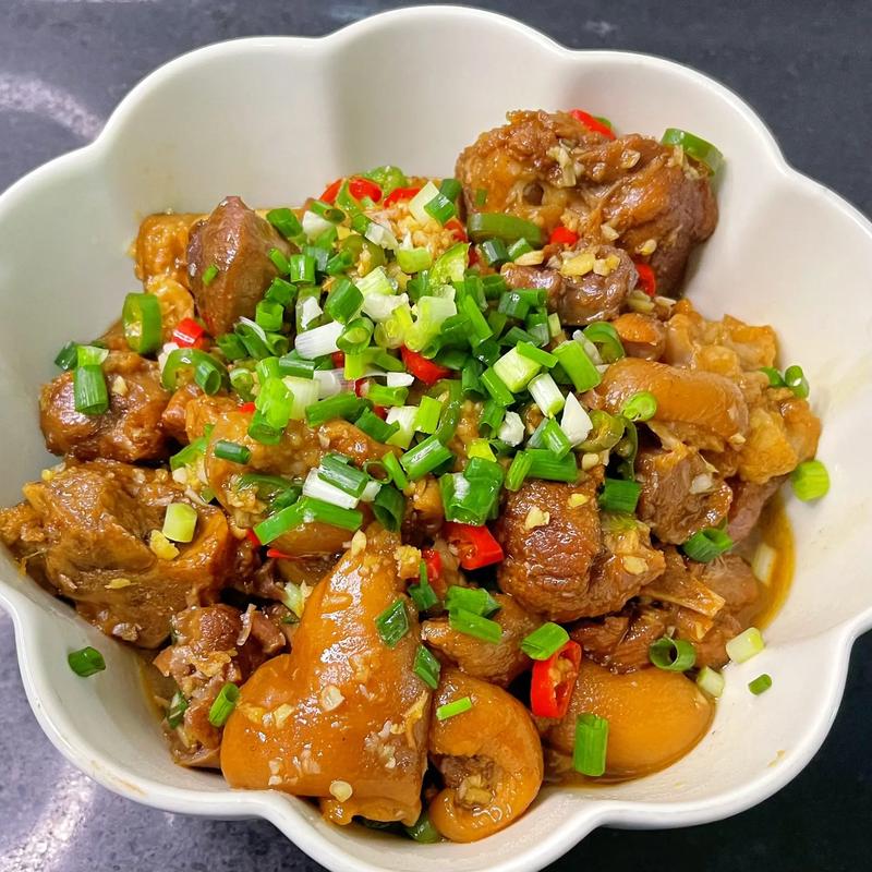 湘菜经典之作_葱爆猪蹄的烹饪方法(湘菜葱爆猪蹄怎么做) 湘菜经典之作_葱爆猪蹄的烹饪方法(湘菜葱爆猪蹄怎么做) 饮食拾萃