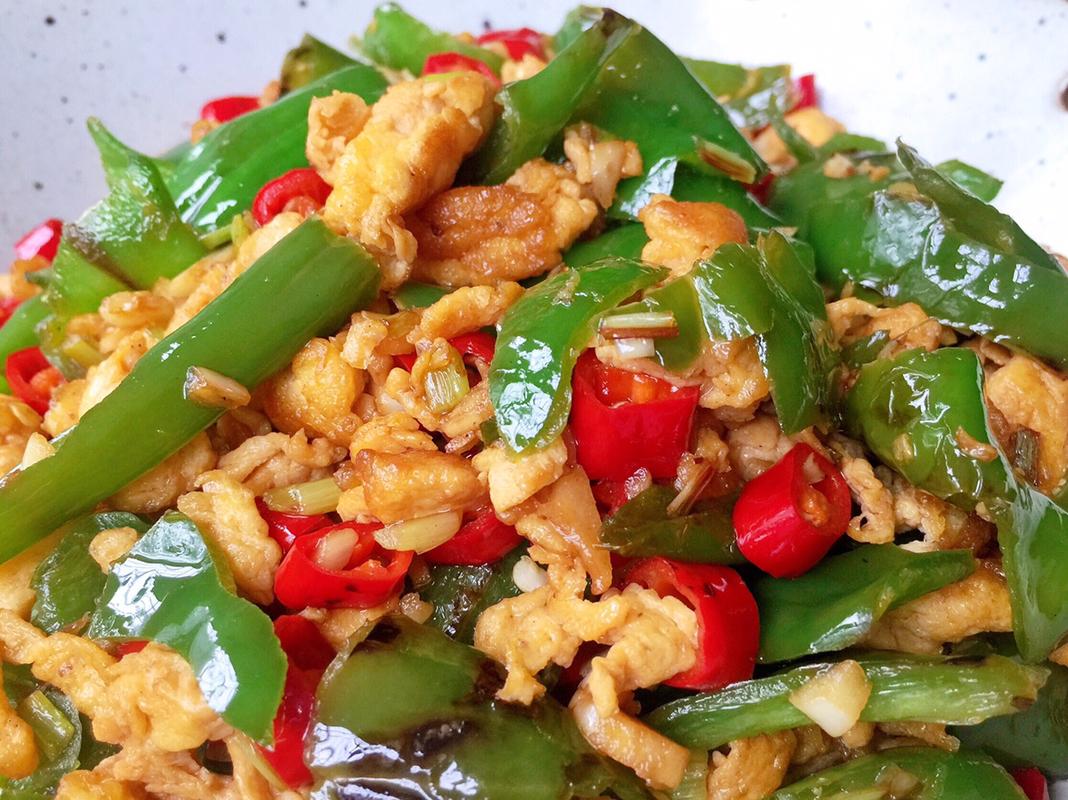 湘菜经典之作_鸡蛋肉辣椒炒制技艺探析(湘菜鸡蛋 肉 辣椒怎么炒) 湘菜经典之作_鸡蛋肉辣椒炒制技艺探析(湘菜鸡蛋 肉 辣椒怎么炒) 饮食拾萃