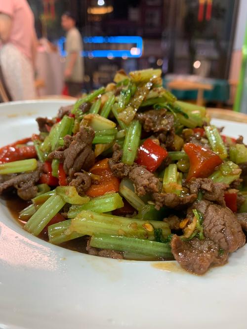 湘菜蒙古嫩牛肉,舌尖上的美味碰撞，尽享草原风情与湖南韵味(湘菜蒙古嫩牛肉做法大全) 湘菜蒙古嫩牛肉,舌尖上的美味碰撞，尽享草原风情与湖南韵味(湘菜蒙古嫩牛肉做法大全) 饮食拾萃