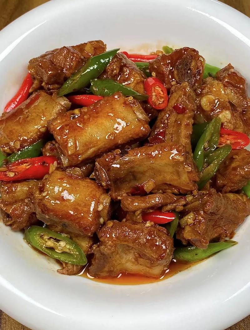 湘菜香辣排骨,辣味与美味的完美融合(湘菜教学香辣排骨图片) 湘菜香辣排骨,辣味与美味的完美融合(湘菜教学香辣排骨图片) 饮食拾萃
