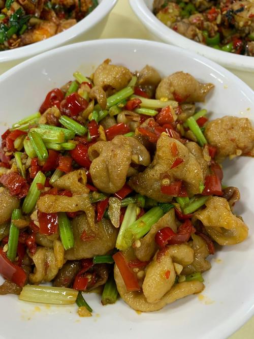 笨萝卜湘菜馆,品味湘菜，尽享停车便捷(笨萝卜湘菜馆停车) 笨萝卜湘菜馆,品味湘菜，尽享停车便捷(笨萝卜湘菜馆停车) 饮食拾萃