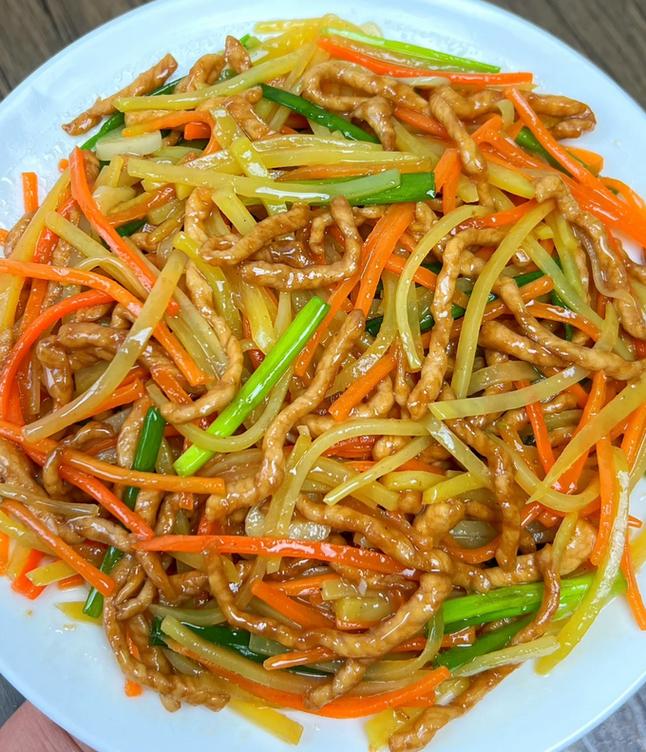 肉炒三丝湘菜,传承与创新交织的味蕾盛宴(肉炒三丝湘菜图片) 肉炒三丝湘菜,传承与创新交织的味蕾盛宴(肉炒三丝湘菜图片) 饮食拾萃