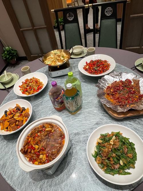 赣湘美食，一江之隔，风味各异_赣菜与湘菜的比较研究(赣菜与湘菜的比较) 赣湘美食，一江之隔，风味各异_赣菜与湘菜的比较研究(赣菜与湘菜的比较) 饮食拾萃