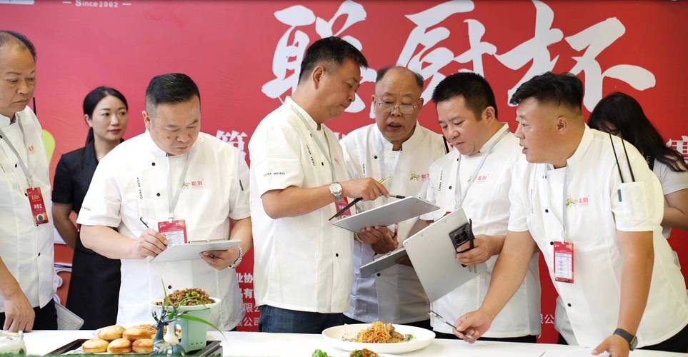 两江新区湘菜厨师,匠心独运，薪火相传_两江新区湘菜厨师工资 两江新区湘菜厨师,匠心独运，薪火相传_两江新区湘菜厨师工资 饮食拾萃