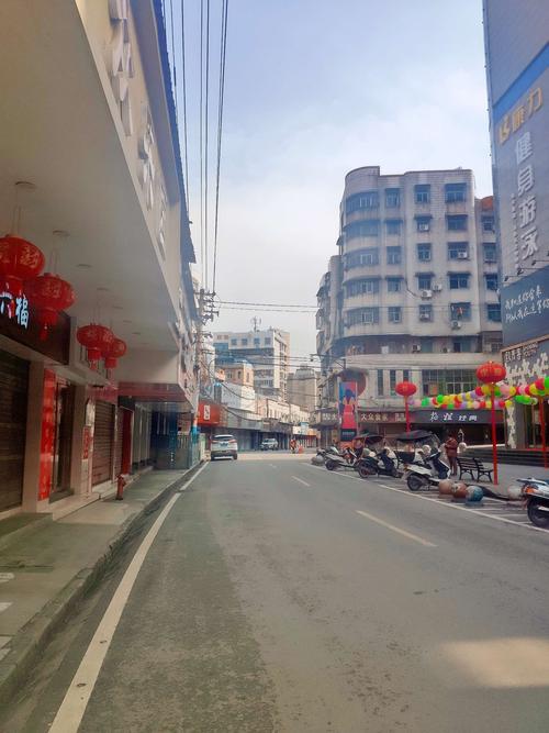 大冶华府湘菜馆门口路况探析,繁华与便利的交汇点_大冶华府湘菜馆门口路况 大冶华府湘菜馆门口路况探析,繁华与便利的交汇点_大冶华府湘菜馆门口路况 饮食拾萃