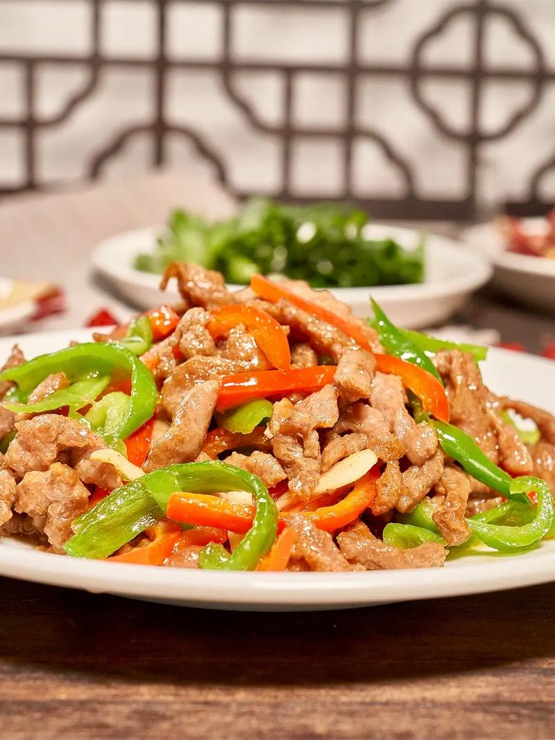 湘味十足，舌尖上的尖椒炒牛肉_一场视觉与味觉的双重盛宴_尖椒炒牛肉的湘菜做法视频 湘味十足，舌尖上的尖椒炒牛肉_一场视觉与味觉的双重盛宴_尖椒炒牛肉的湘菜做法视频 饮食拾萃
