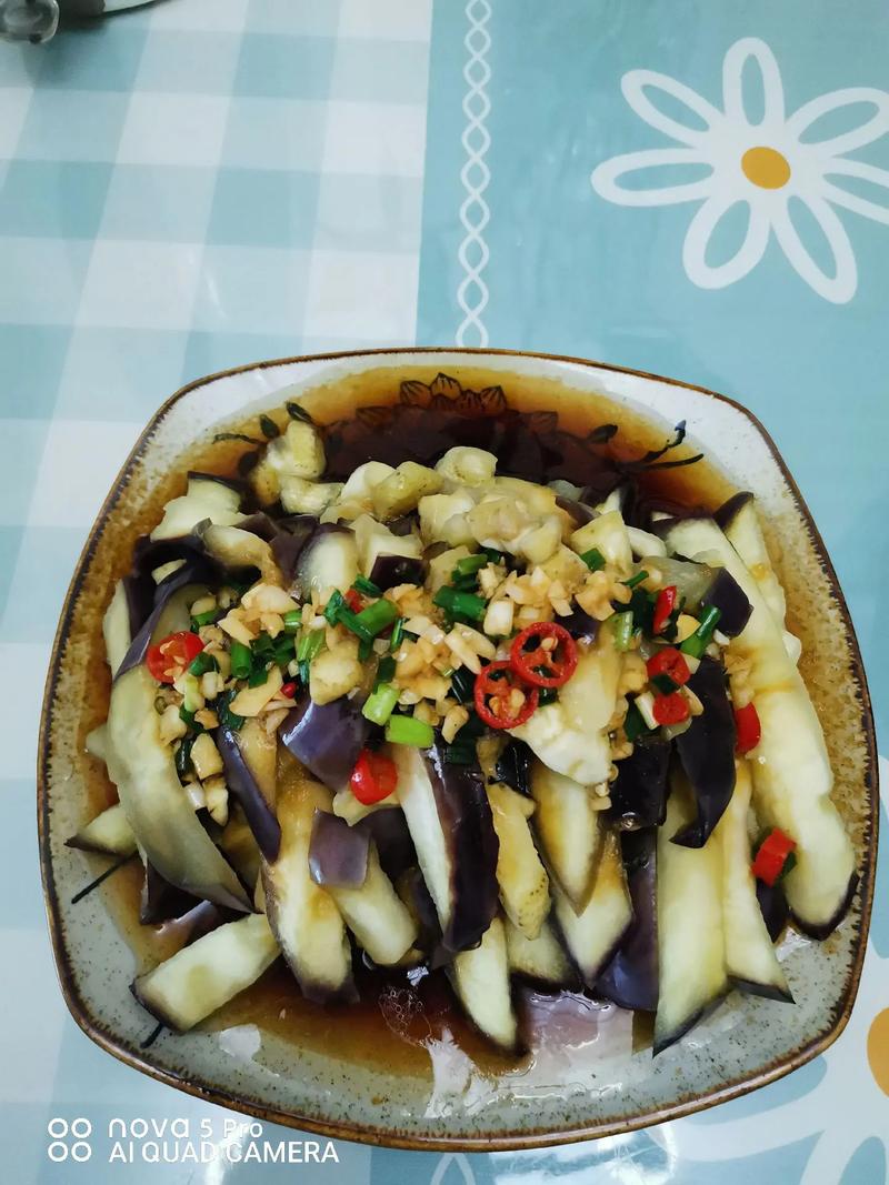 湘菜之魂_蒸茄子的匠心独运_湘菜厨师做蒸茄子的做法 湘菜之魂_蒸茄子的匠心独运_湘菜厨师做蒸茄子的做法 饮食拾萃