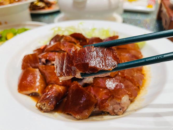 湘菜厨师,技艺精湛，收入颇丰的美食传承者_湘菜厨师为什么挣得多呢 湘菜厨师,技艺精湛，收入颇丰的美食传承者_湘菜厨师为什么挣得多呢 饮食拾萃