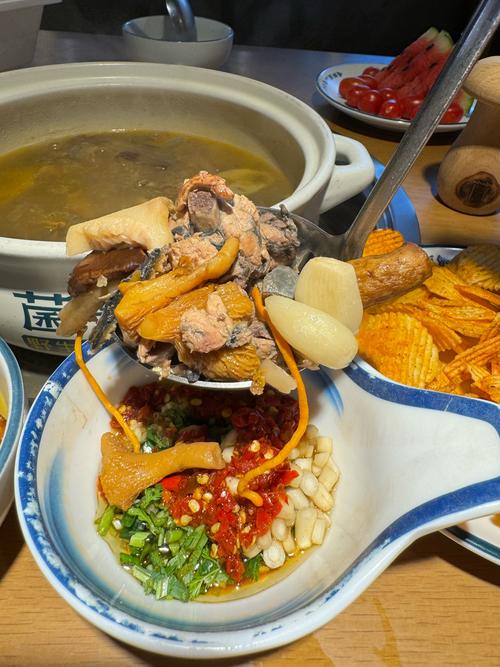 湘菜大厨独家秘制调味汤,唤醒味蕾的味觉盛宴_湘菜大厨的自制调味汤配方 湘菜大厨独家秘制调味汤,唤醒味蕾的味觉盛宴_湘菜大厨的自制调味汤配方 饮食拾萃