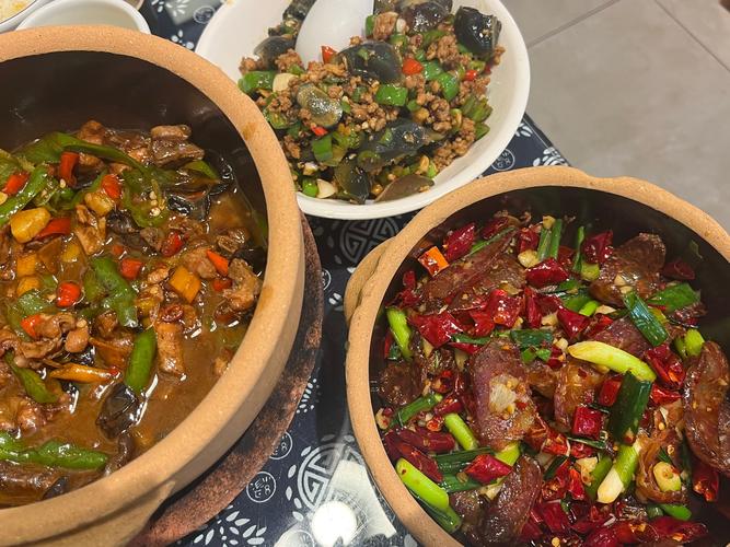 湘菜生炒不过油的奥秘,传统工艺与现代口味的完美融合_湘菜为什么喜欢生炒不过油 湘菜生炒不过油的奥秘,传统工艺与现代口味的完美融合_湘菜为什么喜欢生炒不过油 饮食拾萃