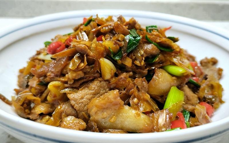 湘菜经典之作_白辣椒炒肉，辣味与肉香交织的美味盛宴_湘菜白辣椒炒肉的做法 湘菜经典之作_白辣椒炒肉，辣味与肉香交织的美味盛宴_湘菜白辣椒炒肉的做法 饮食拾萃
