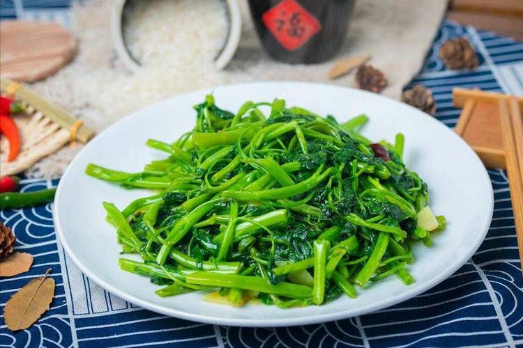 湘韵盎然，素炒空心菜,一场味蕾与视觉的盛宴_湘菜素炒空心菜图片 湘韵盎然，素炒空心菜,一场味蕾与视觉的盛宴_湘菜素炒空心菜图片 饮食拾萃