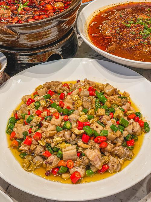 四会旧寨美食之旅,湘菜川菜馆里的舌尖诱惑_四会旧寨附近湘菜川菜馆 四会旧寨美食之旅,湘菜川菜馆里的舌尖诱惑_四会旧寨附近湘菜川菜馆 饮食拾萃
