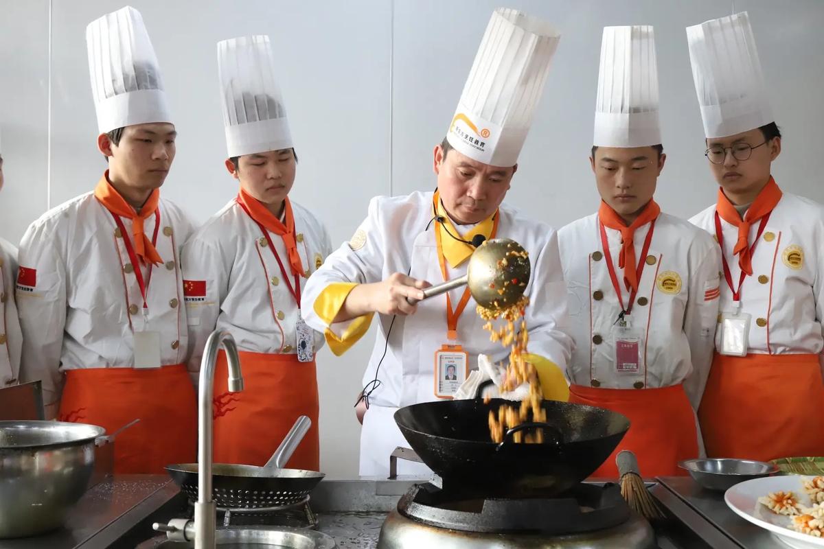 探索坪山罗湖区湘菜培训学校,传承湘菜文化，助力美食产业发展_坪山罗湖区湘菜培训学校 探索坪山罗湖区湘菜培训学校,传承湘菜文化，助力美食产业发展_坪山罗湖区湘菜培训学校 饮食拾萃