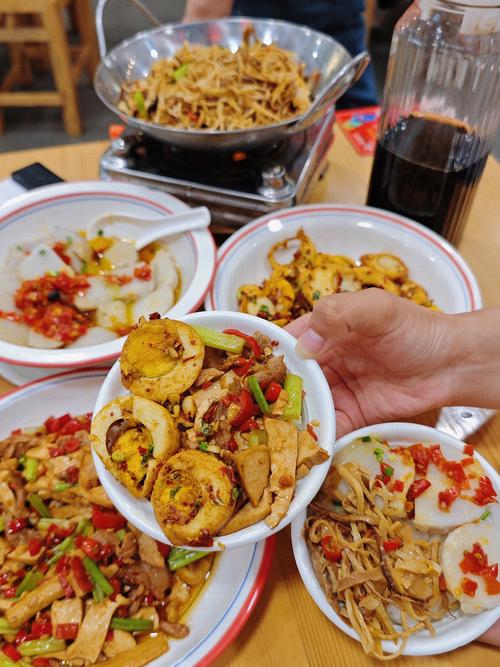 武汉江汉路,湘菜美食的集聚地，舌尖上的风情万种_湖北武汉江汉路湘菜餐厅 武汉江汉路,湘菜美食的集聚地，舌尖上的风情万种_湖北武汉江汉路湘菜餐厅 饮食拾萃