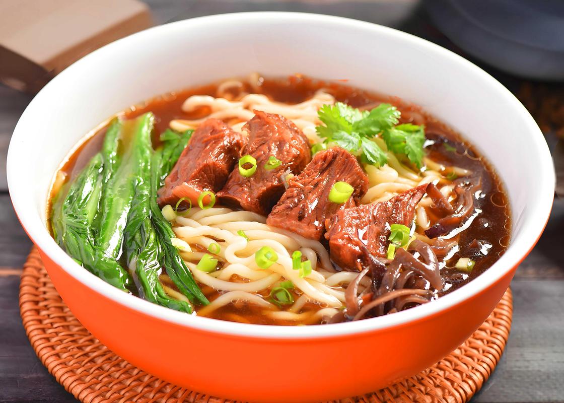 湘菜大师亲授辣椒炒肉面方法,地道风味，尽在这一碗！_湘菜大师教做辣椒炒肉面 湘菜大师亲授辣椒炒肉面方法,地道风味，尽在这一碗！_湘菜大师教做辣椒炒肉面 饮食拾萃