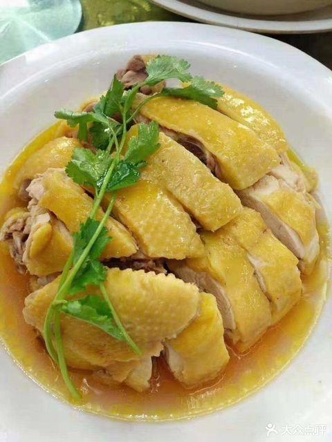 湘菜经典之作_干蒸鸡的独特魅力与烹饪技艺_湘菜特色招牌菜干蒸鸡图片 湘菜经典之作_干蒸鸡的独特魅力与烹饪技艺_湘菜特色招牌菜干蒸鸡图片 饮食拾萃