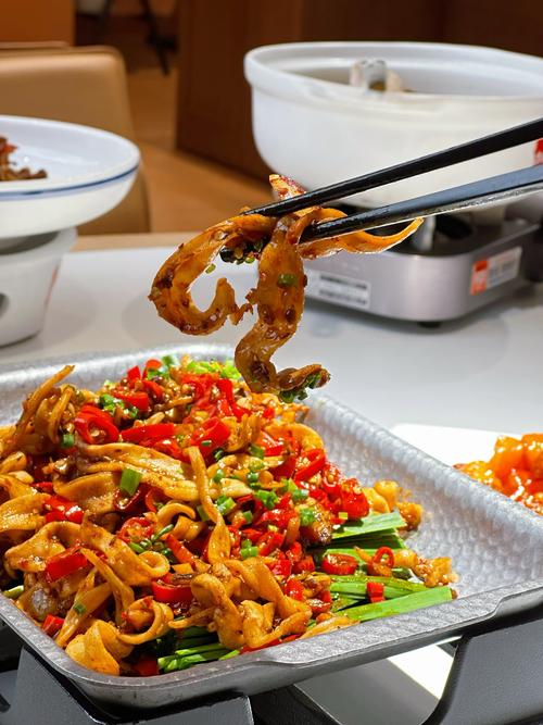 湘菜经典之作_炒烤鸭肉的制作窍门与方法_炒烤鸭肉湘菜的做法窍门 湘菜经典之作_炒烤鸭肉的制作窍门与方法_炒烤鸭肉湘菜的做法窍门 饮食拾萃
