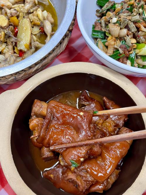 湘菜腊味一锅香,传统与创新完美融合的腊味佳肴_湘菜腊味一锅香的做法 湘菜腊味一锅香,传统与创新完美融合的腊味佳肴_湘菜腊味一锅香的做法 饮食拾萃