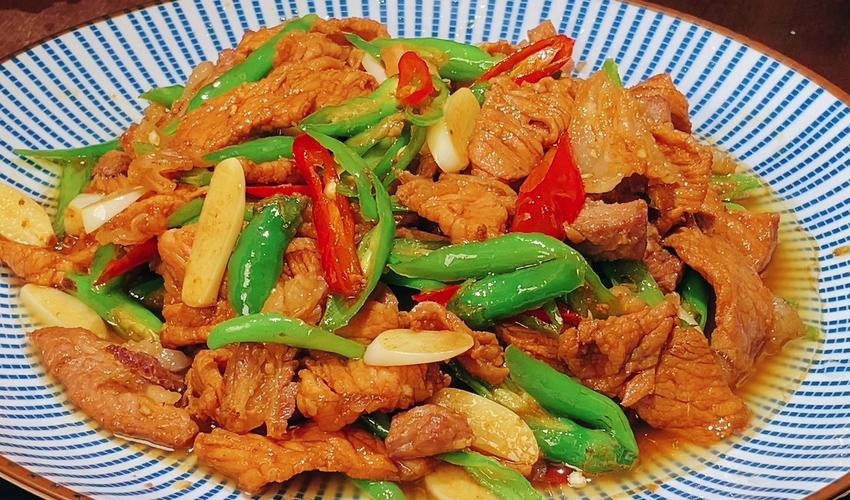 湘菜辣椒炒肉,一场味蕾与辣椒的激情碰撞_湘菜辣椒炒肉湘菜 湘菜辣椒炒肉,一场味蕾与辣椒的激情碰撞_湘菜辣椒炒肉湘菜 饮食拾萃