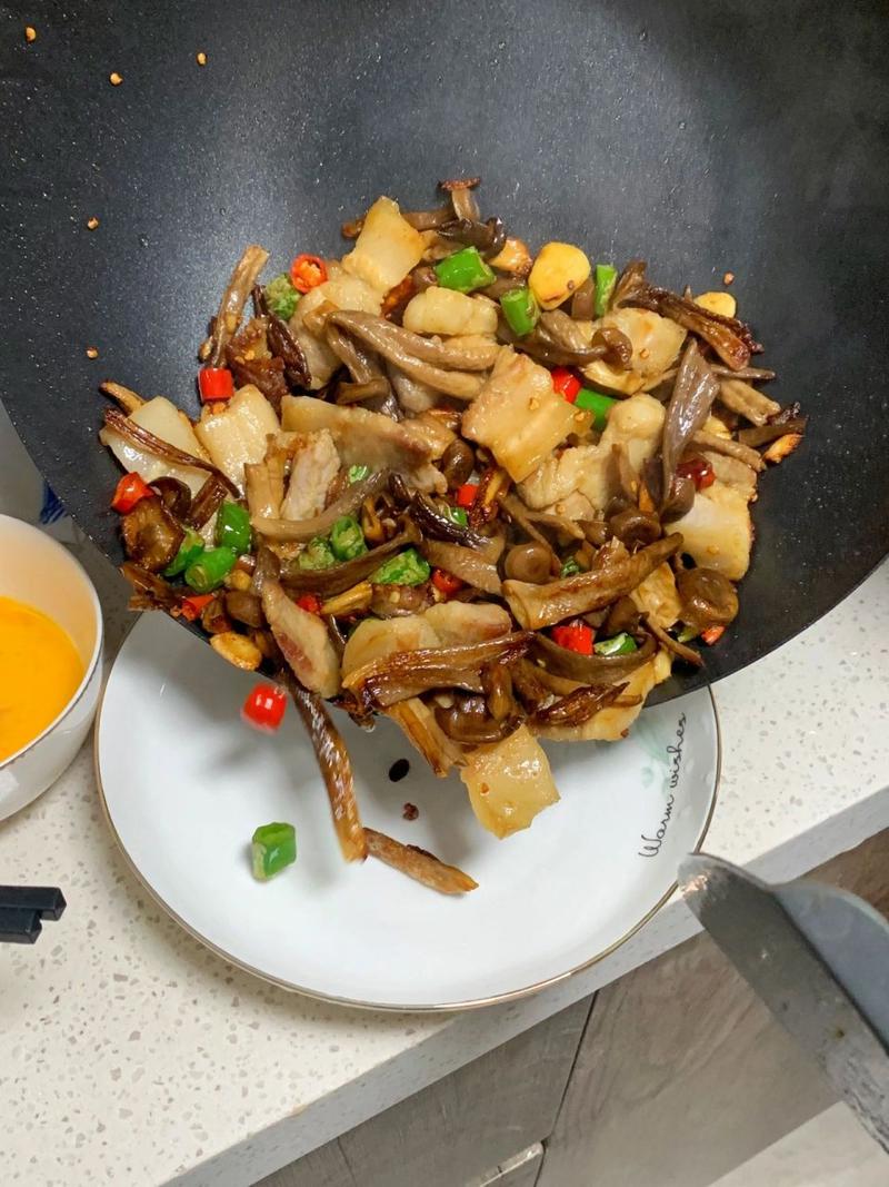 湘菜馆中的蘑菇盛宴,探寻湖南特色菌菇的魅力_湘菜馆的蘑菇品类有哪些 湘菜馆中的蘑菇盛宴,探寻湖南特色菌菇的魅力_湘菜馆的蘑菇品类有哪些 饮食拾萃