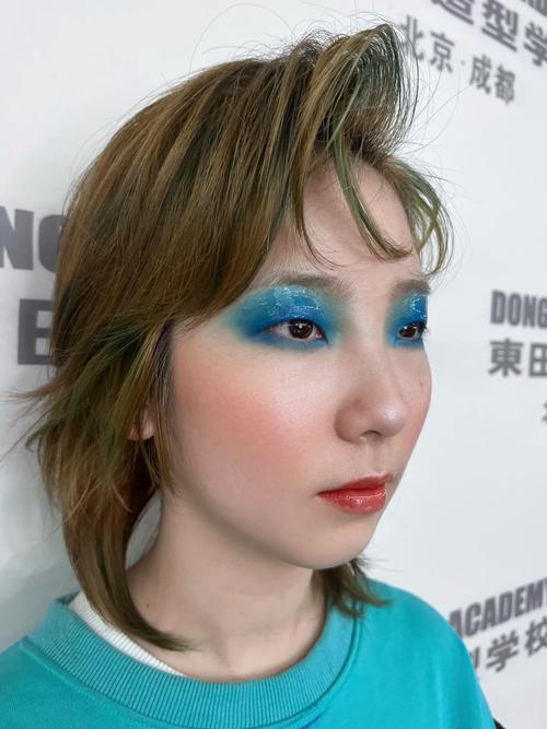 介绍kk时尚彩妆大师,正品保障，时尚潮流的引领者 介绍kk时尚彩妆大师,正品保障，时尚潮流的引领者 饮食拾萃