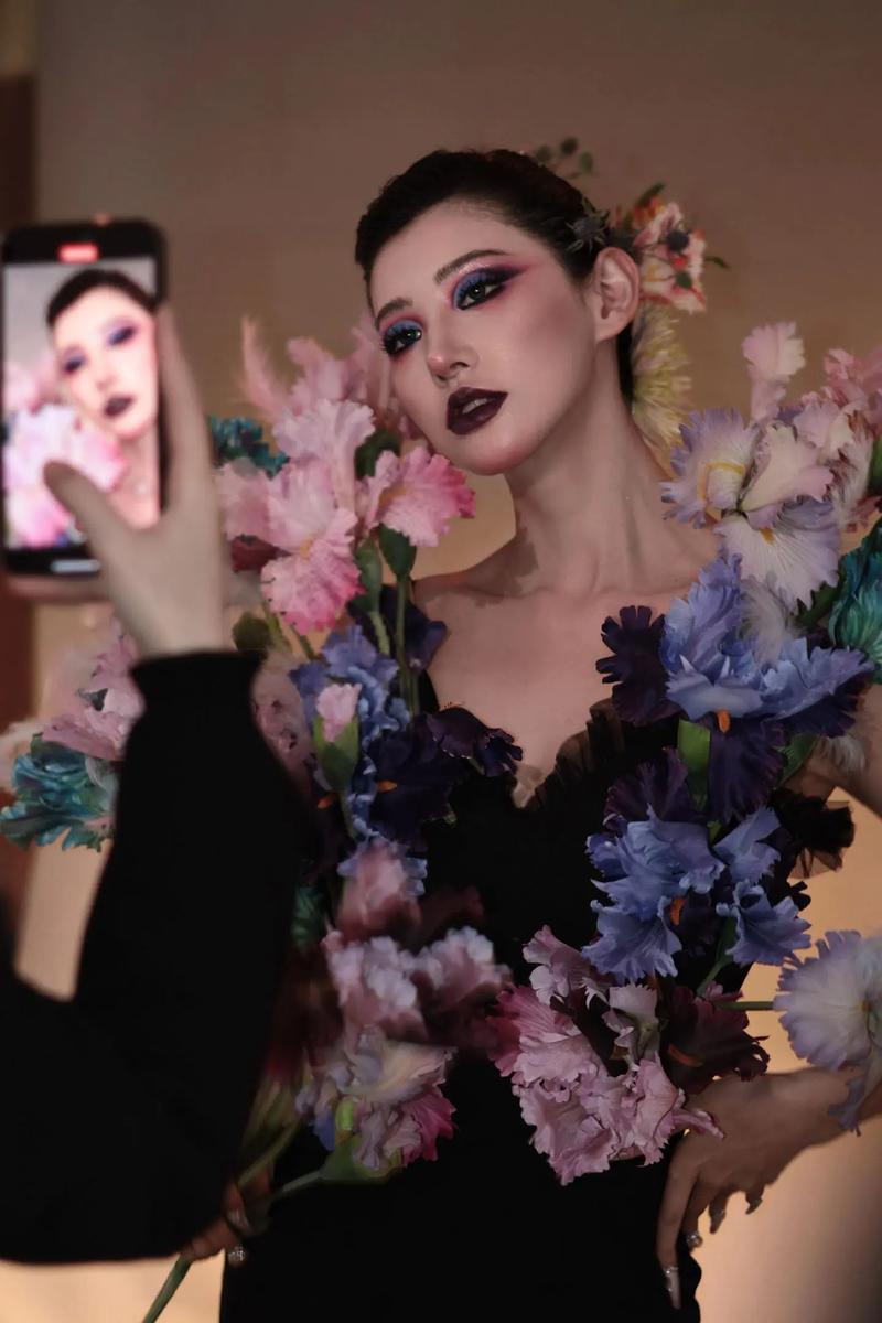 光影流转，彩妆大片,探寻时尚界的色彩魔法 光影流转，彩妆大片,探寻时尚界的色彩魔法 美容塑身