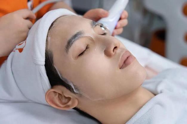 男士清洁美容仪器,新时代男士护肤新选择 男士清洁美容仪器,新时代男士护肤新选择 养生保健