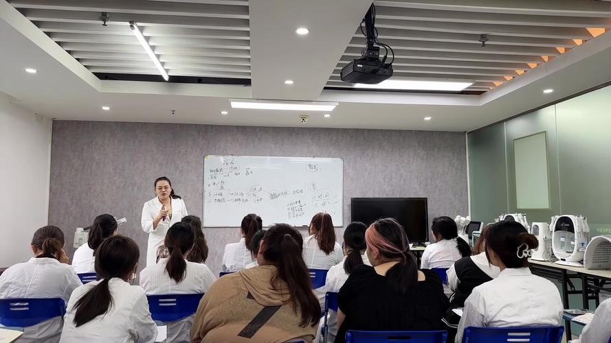 美容光电仪器培训直播,开启新时代美容技术之旅 美容光电仪器培训直播,开启新时代美容技术之旅 动手制作