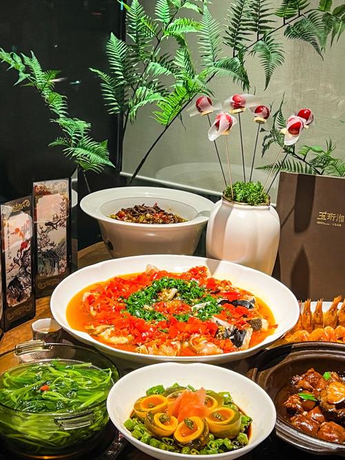 月圆人团圆，湘菜中秋宴的味蕾盛宴_湘菜中秋宴 月圆人团圆，湘菜中秋宴的味蕾盛宴_湘菜中秋宴 饮食拾萃